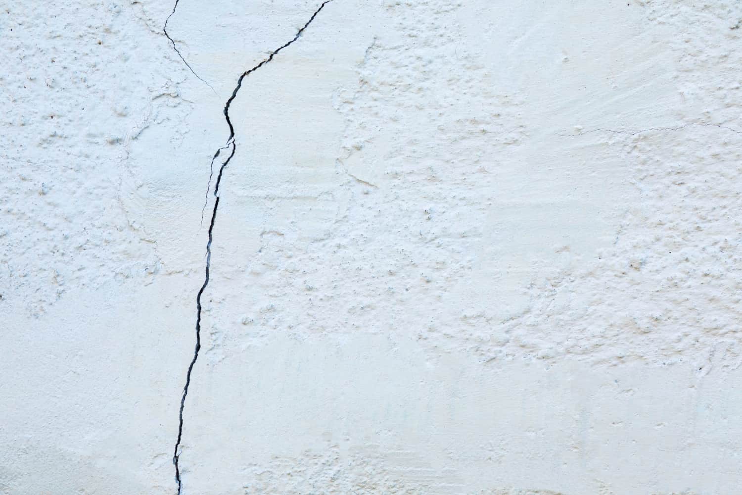 yeni-binada-neden-catlak-olur (1)